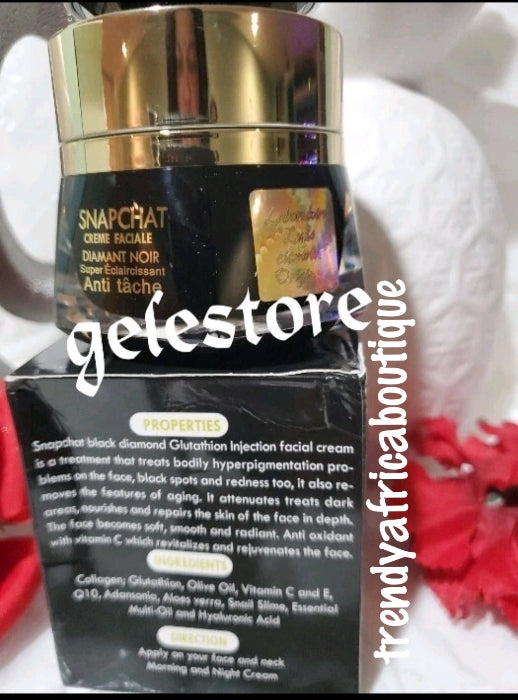 4-teiliges Set: Lait Snapchat Black Diamond Körperlotion 500 ml, Seife 200 g, Snap Chat Serum und Gesichtscreme Beauty ohne Filter. Extra starke Aufhellungsmilch mit Glutathion-Injektion
