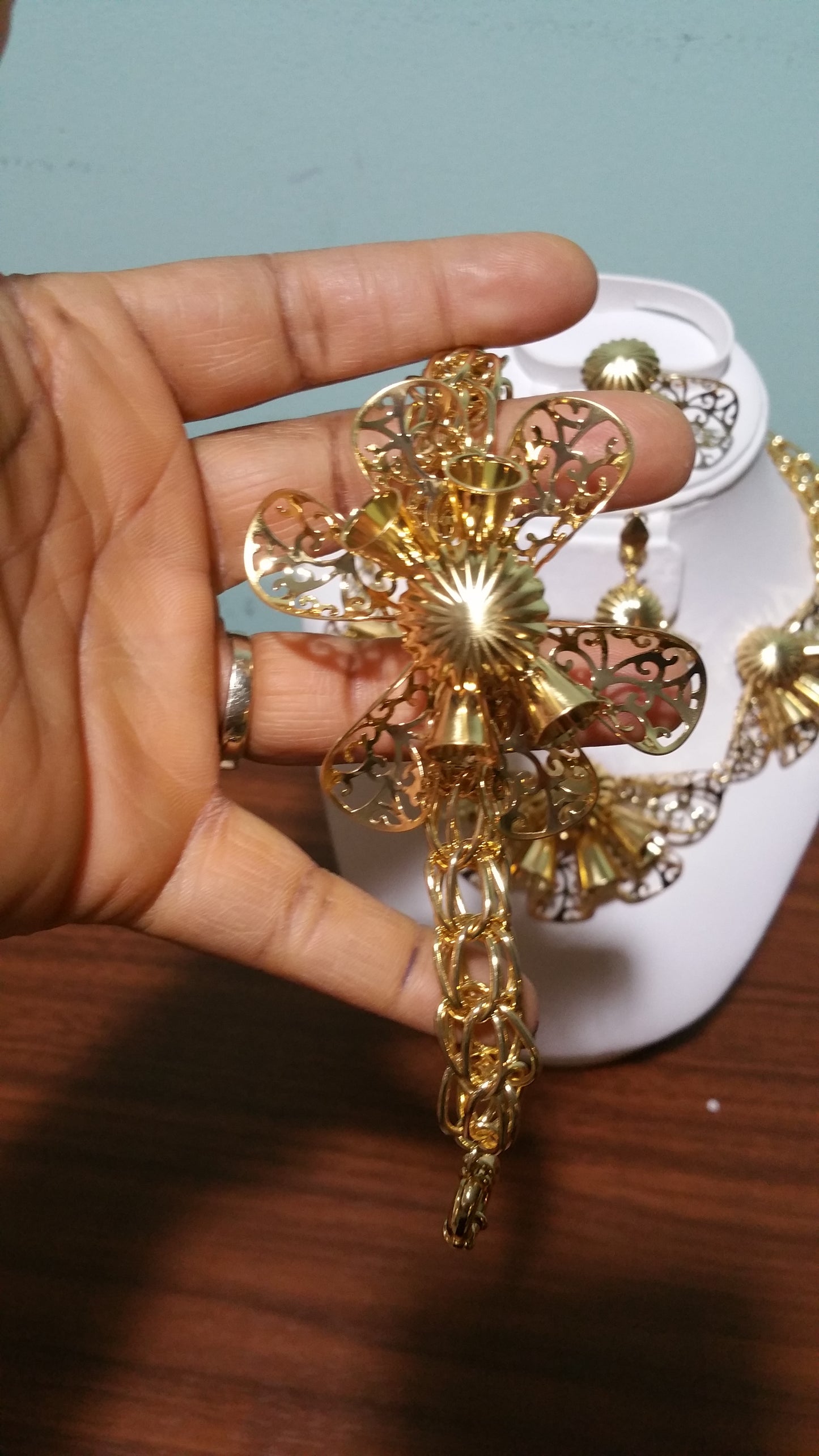 Quality 18k Gold plated jewelry set. 4pc choker matching necklace set. .