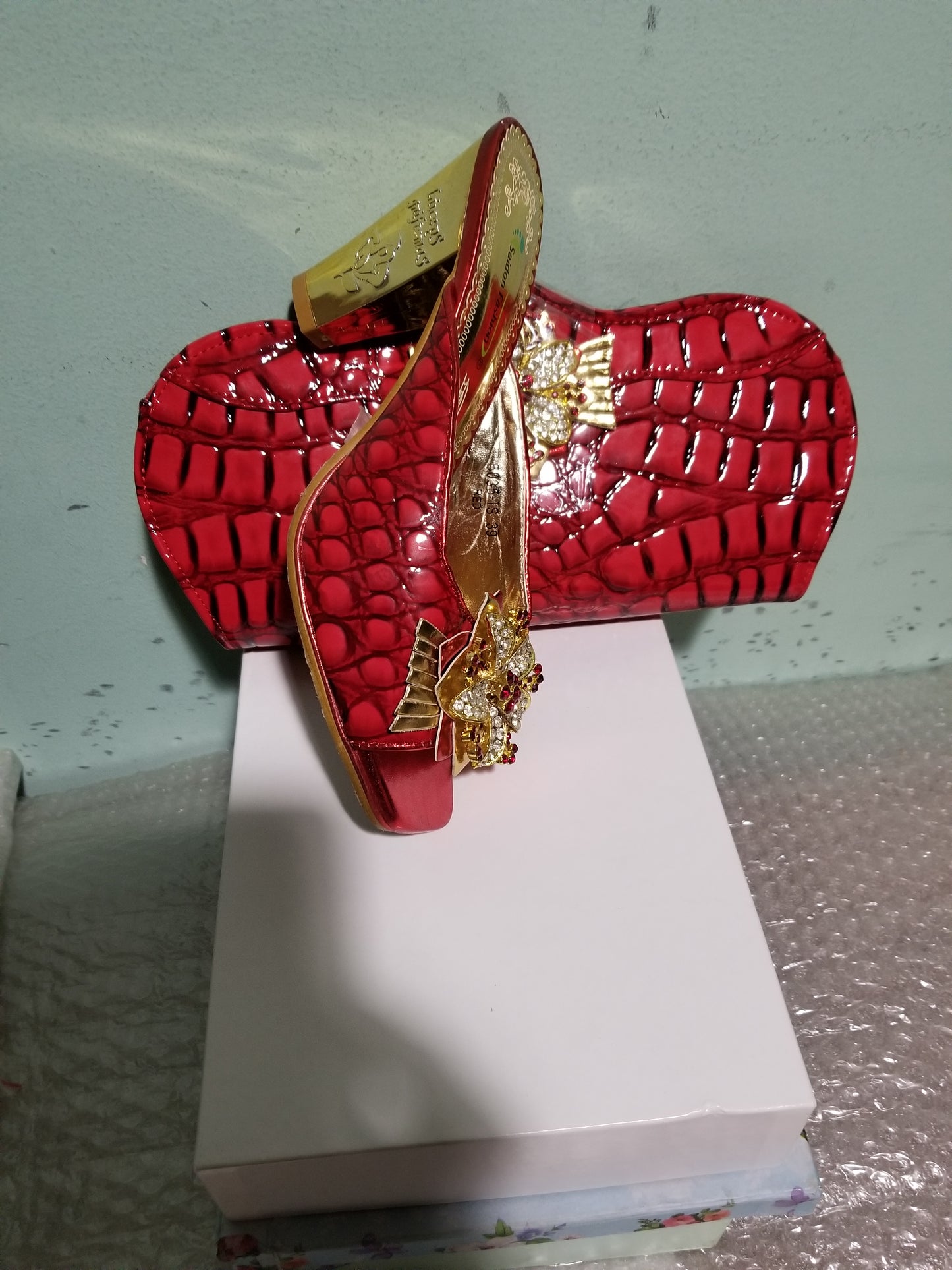 Sale Size 43 Red Italian style matching slipper shoe and hand clutch. Quality made shoe and bag. 3" heel Sold as a set