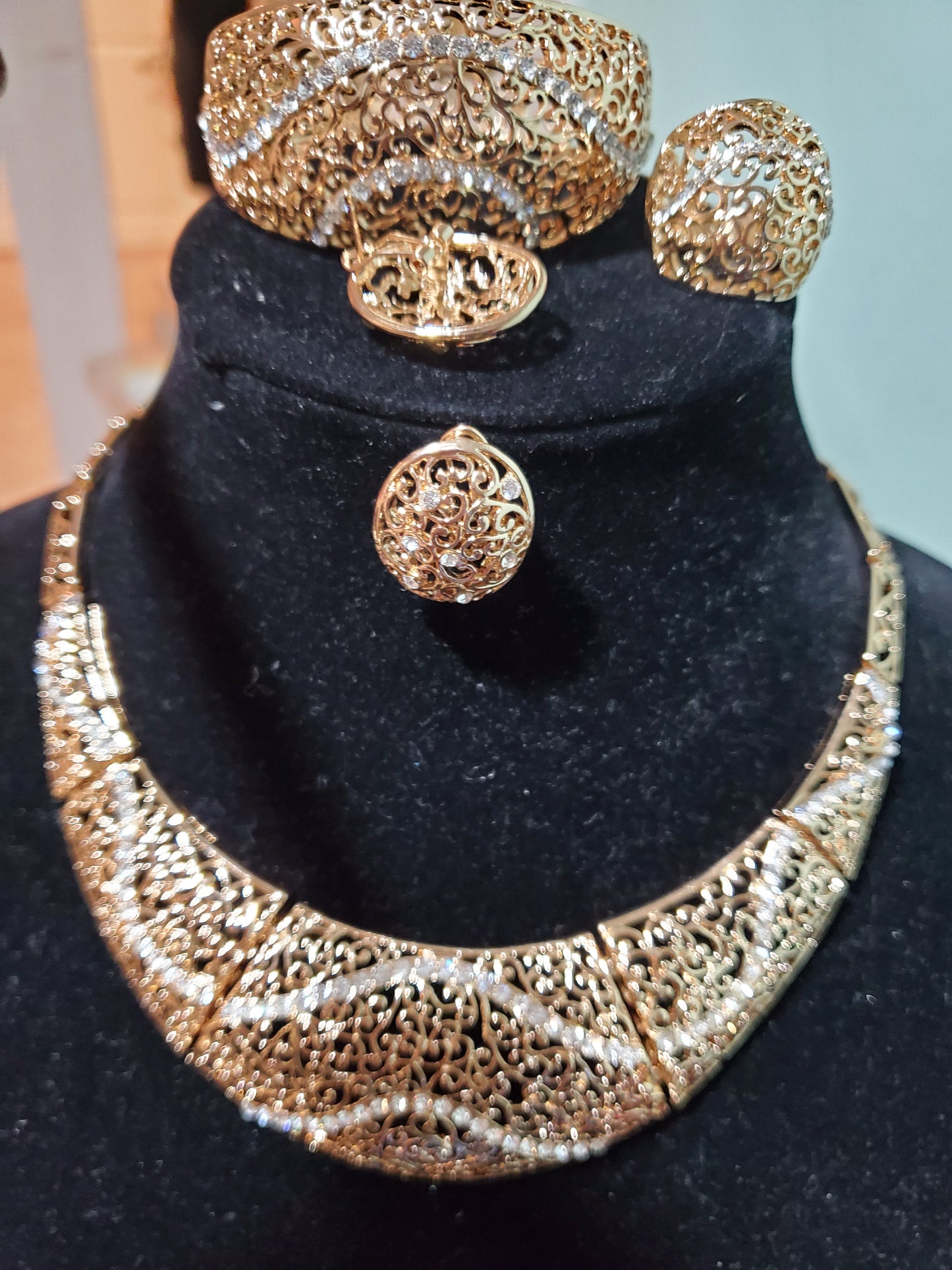 18k gold-plated high quality 4pcs necklace set. Jewelry Choker set for church or party wear. Necklace, earrings,ring, & bangle. High quality & hypoallergenic plating