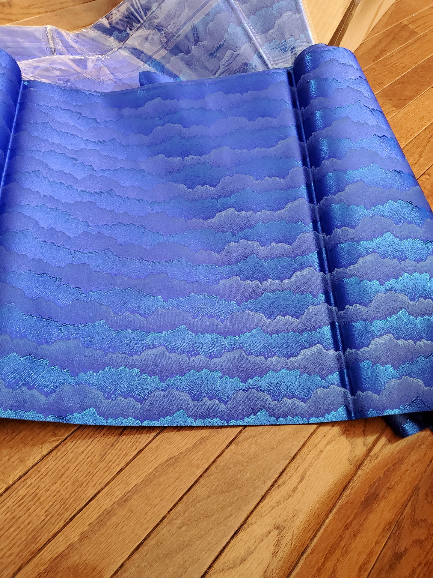 Königsblauer Qualitätssago 2 in 1 Packung zur Herstellung von Gele/Kopfwickel. Traditionelles nigerianisches Kopftuch für Partys. Kreieren Sie mit einem dieser Sago ein wunderschönes Gele/Kopftuch. Verkauft als Set.