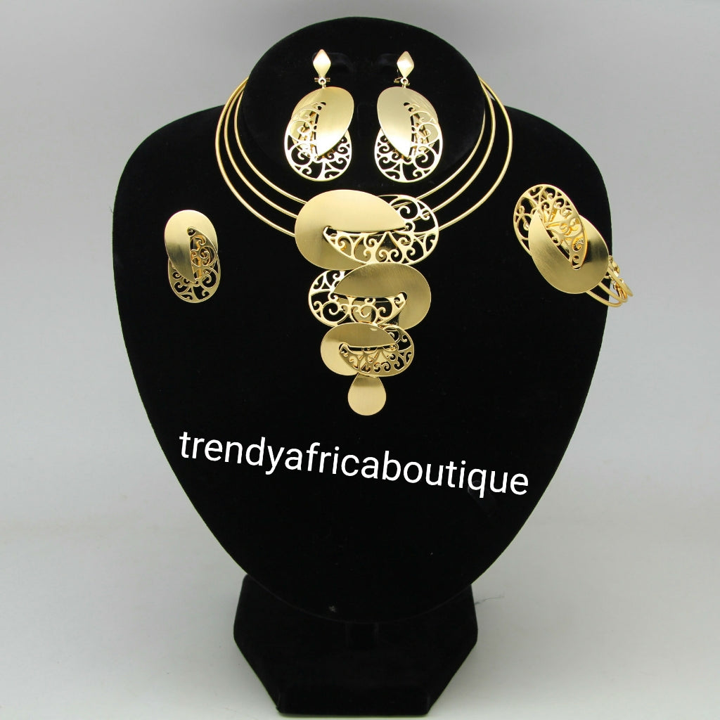 African 18k gold plated costume Choker necklace set for African party use. 4pcs set. Dubai gold plated jewelries and Silver plated.