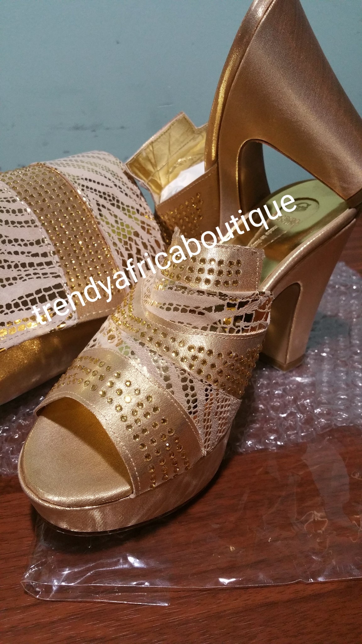 Sale, Sale: Gold Italian platform slipper and matching purse. Sold as a set