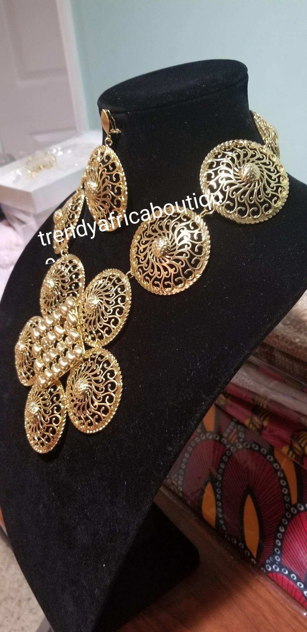 18k Gold plated Bold Necklace and matching earrings. Hypoallergenic, long lasting plating