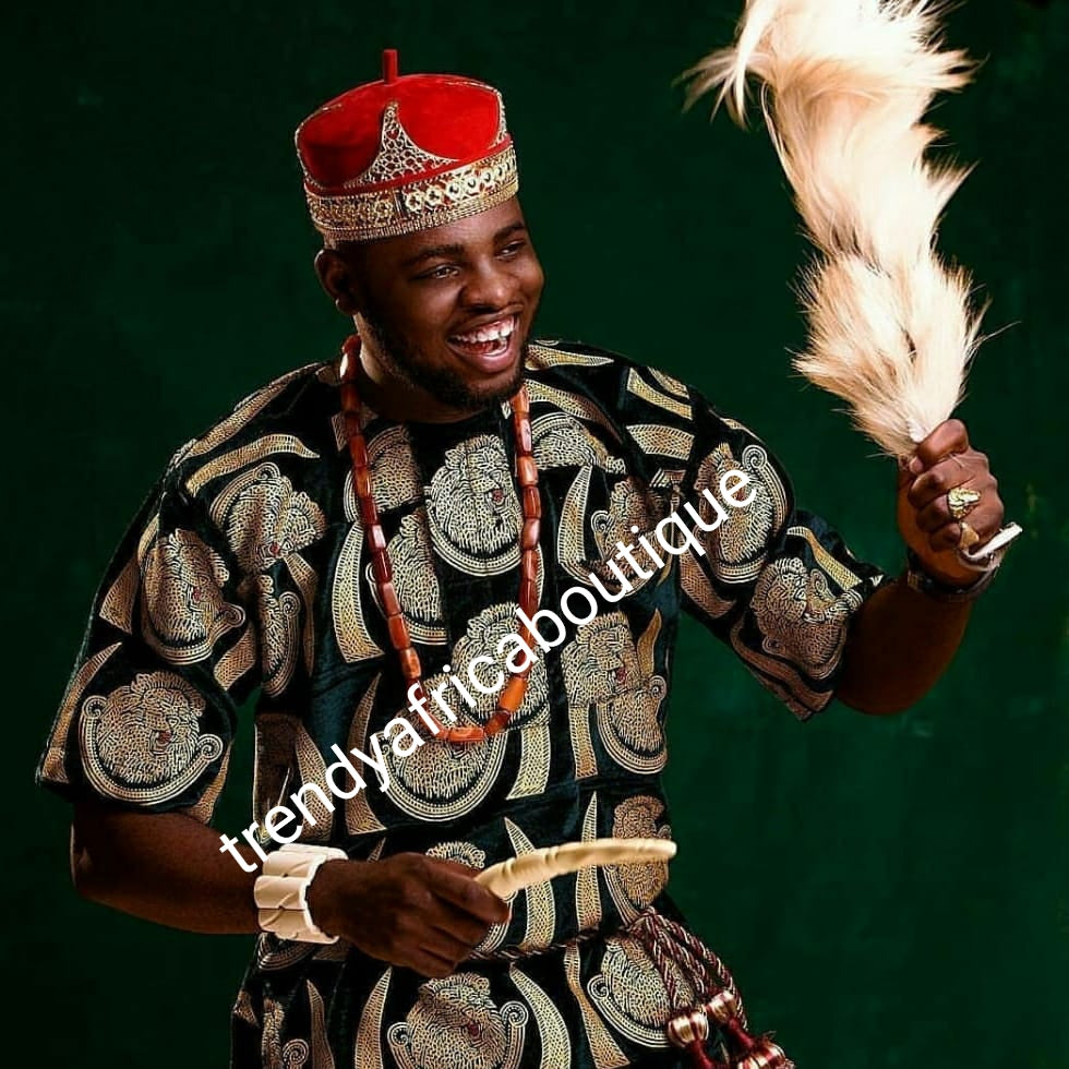 Sale; Original quality Black/champagn Gold Isi-agu wrapper, Igbo traditional wrapper use by men or women. Sold per yard, price is for one yard. Nigerian/igbo ceremonia fabric. Soft texture, authentic isi-agu fabric. Igbo Tiger head fabric.