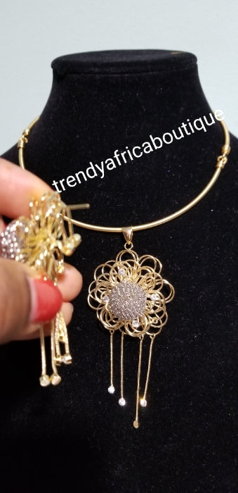 18k Gold plated 2 tone pendant/earrings set, include Omega chain. The chain have extender with the hook at the back for easy adjustment. Nice size for party wear