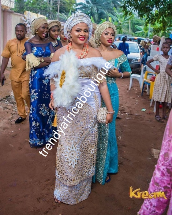 Produce-per-order: VIP hand beaded and stoned Nigerian traditional Celebrant George wrapper with matching blouse. Niger/Delta/Igbo women Georges. Quality George wrapper for high society party. Sold as set of 2 wrapper +1.8yds blouse. Choose your color.