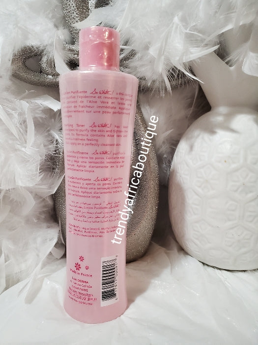 2pcs. Sale: Authentic Fair & White so white exfoliating soap and the So white purificant acne medication face cleanser 250ml with aloe vera 💯 satisfaction combo!!