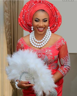 Special offer: Sweet Coral Nigerian traditional Igbo/delta women wrapper for big ceremoney. Original quality silk George wrapper for Traditional wedding oufit. Sold as 2 wrapper of 2.5yds + 2.5yds + 1.8yds matching net for blouse