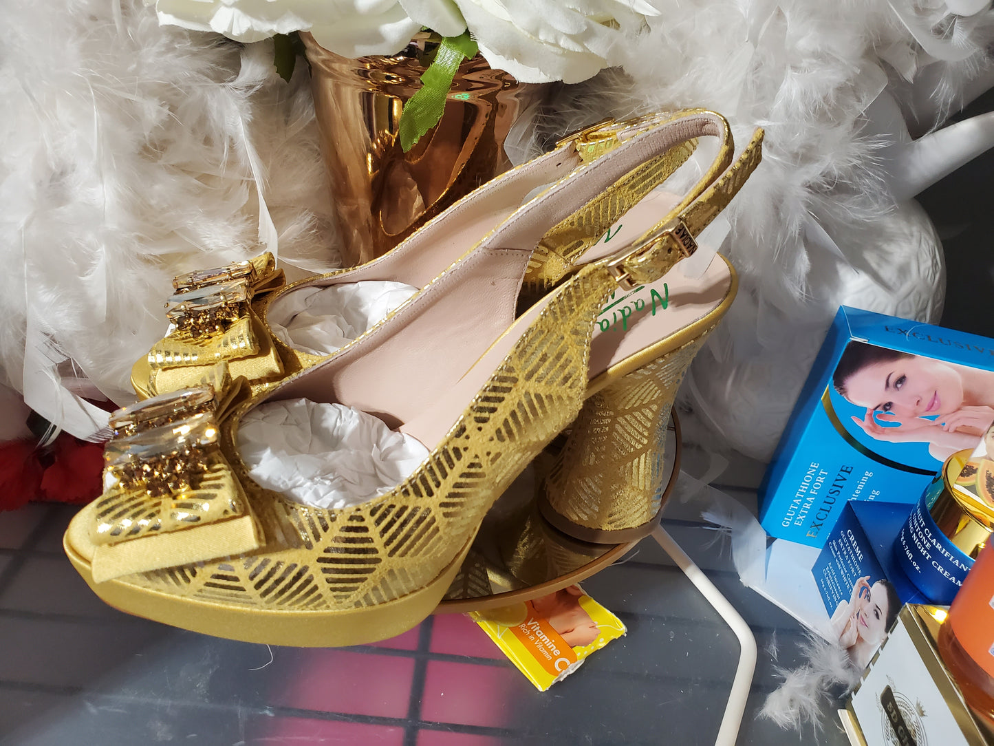 Europe size 38 GOLD ITALIAN shoe & bag set. Platform heal with matching stylish handbag embellished dazzling crystals. Comfortable and well balanced shoe. True to size.  4 inches platform heal. Shoe/bag. Nadia ferri made in Italy