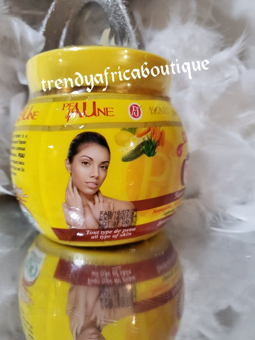 Original peau jaune body super lightening cup cream 500g jar. Nourishieing  anti spots. Formulated with carrots extracts and fruit acid