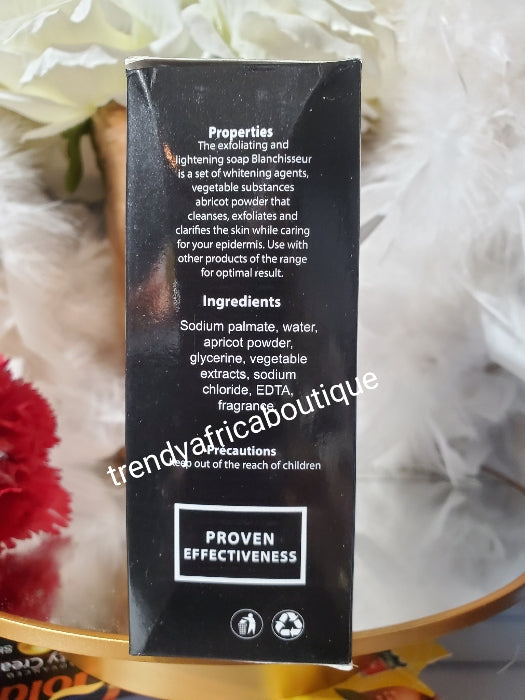 RADIANCE 7 Blanchisseur Peeling- und Aufhellungsseife mit Aprikosenpulver. Glutathion &amp; Kojic, Pflanzenextrakt. 