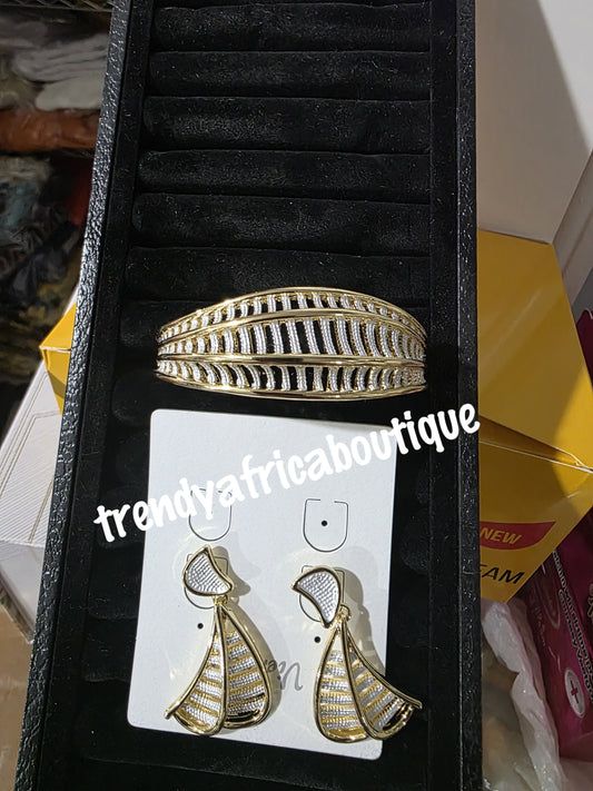 2pcs set: High quality gold plated 2 tone bangle bracelet & matching earrings. beautiful statement bangle. Luxury bangle one size fit, hypoallergenic plating