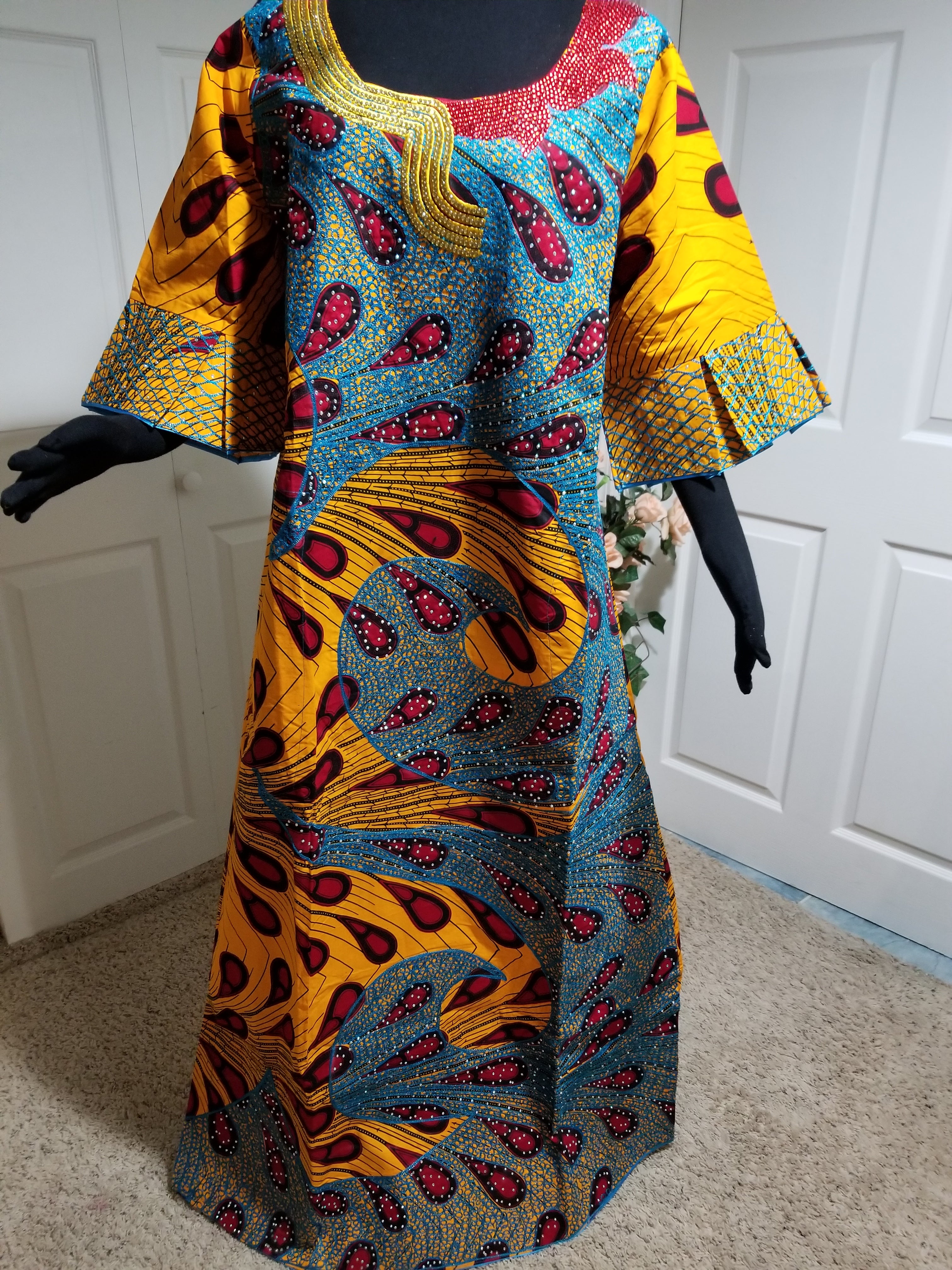 Lateast Nigerian Ankara-dress. Ankara-kaftan Full lenght embriodered a Trendy Africa Boutique Lateast Nigerian Ankara-dress. Ankara-kaftan Full lenght embriodered a Trendy Africa Boutique