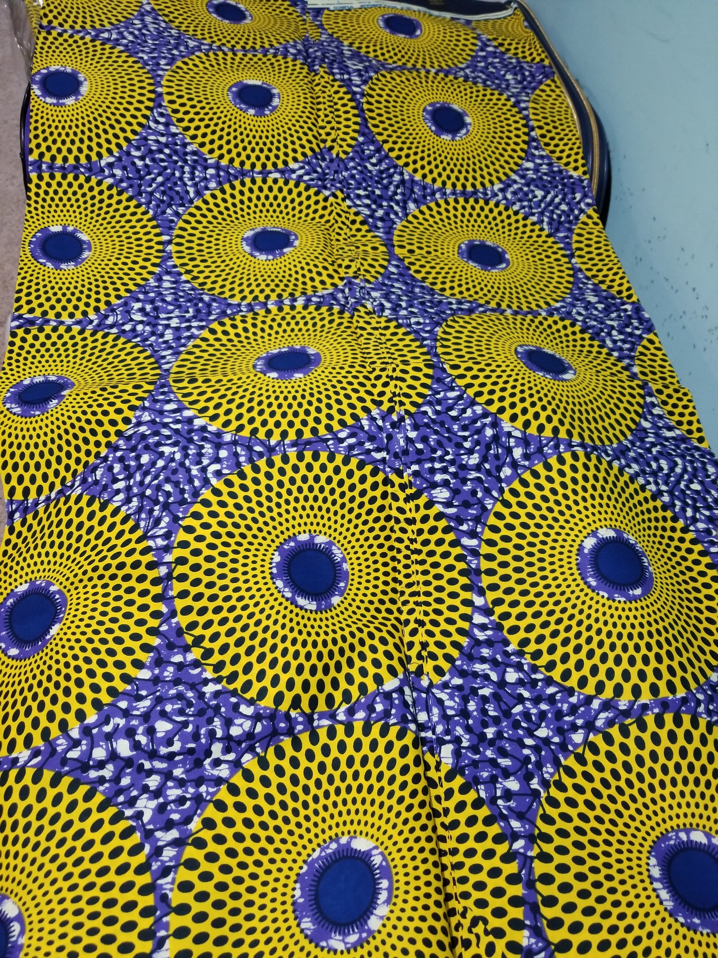 Veritable African wax print fabric. Sold per 6yds. Price is for 6yds soft texture, excellent quality