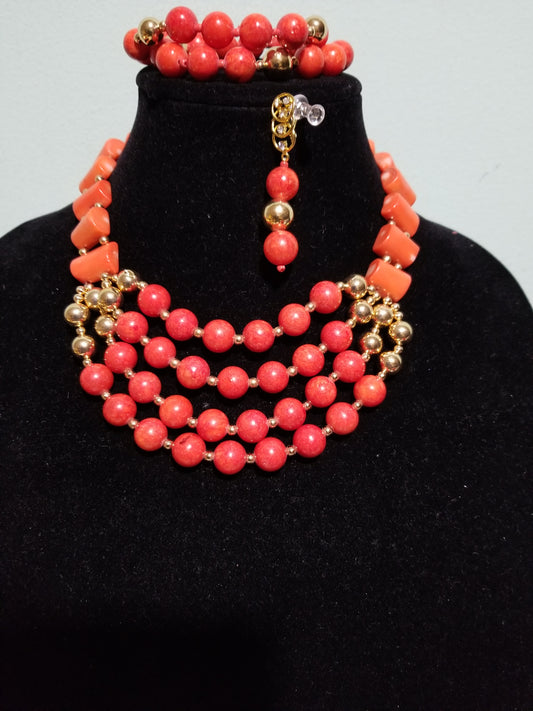 Ausverkaufsartikel: Perlen-Korallen-Halsketten-Set. Hergestellt aus Korallenperlen. Halskette aus traditioneller Edo/nigerianischer Koralle mit mehreren Rollen