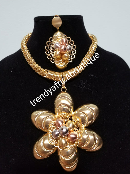 Großes Dubai-Modeschmuck-Set mit Anhänger/Ohrringen, 18 Karat vergoldet. Hochwertiges, hypoallergenes Halsketten- und Ohrring-Halskettenset mit Beschichtung. Verkauft als Set