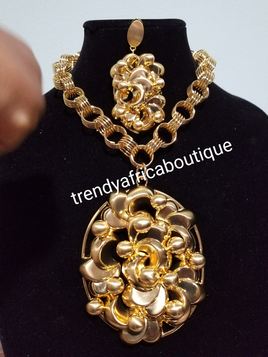 High Quality Dubai 18k Gold costume jewelry set for African wedding. Big Elegant necklace set 2pcs.