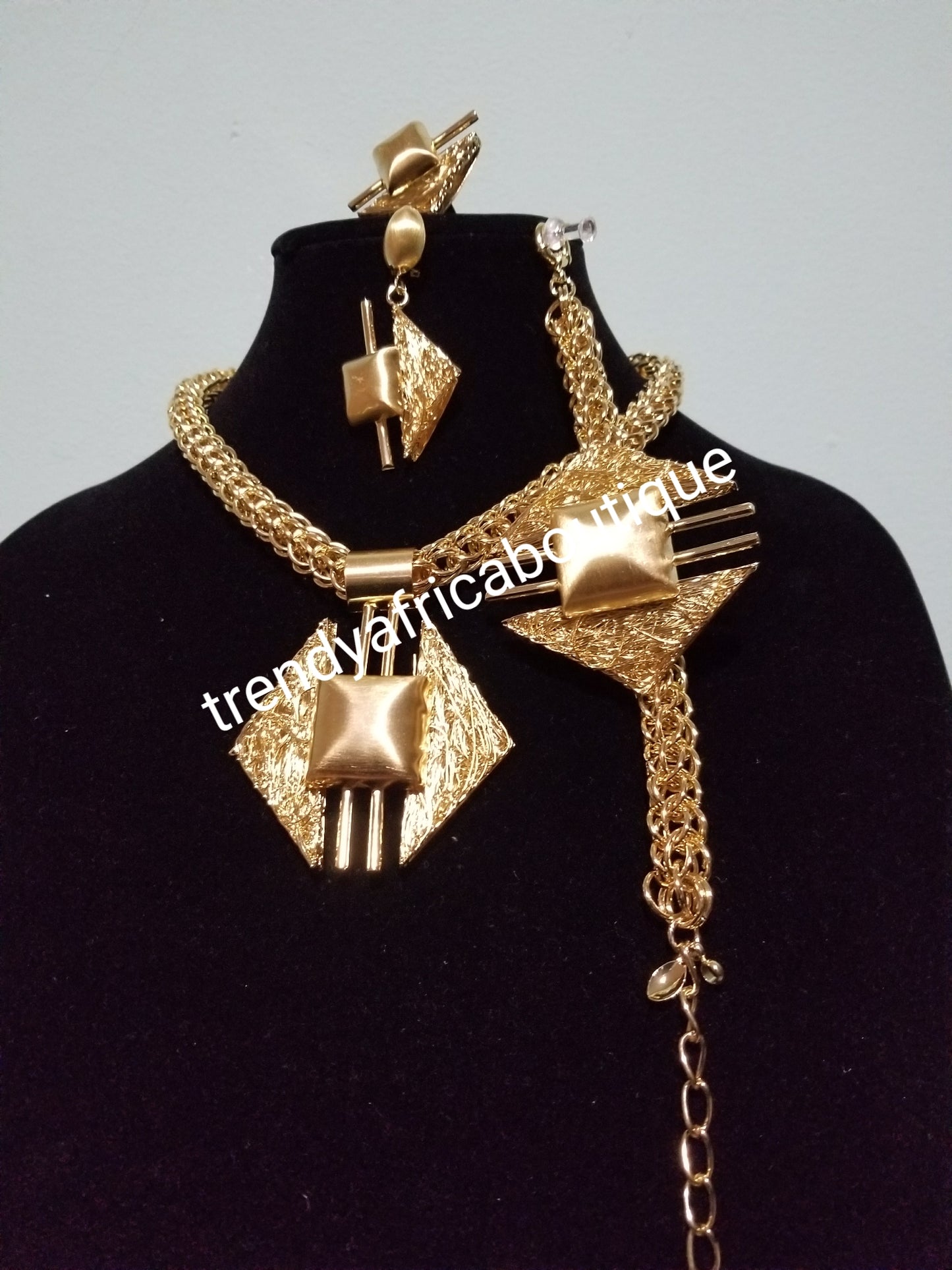 4pcs. 18k Gold-plated Costume jewelry set. 4pcs matching set for party or church wear. Sold as a set