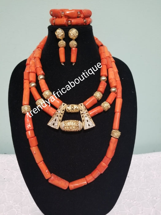 Edo Original coral beaded necklace set for wedding. Coral necklace in choker + ome extra long piece perfect for celebrant. Include 2 bracelets and earrings. Sold as a complete set. Bridal accessories