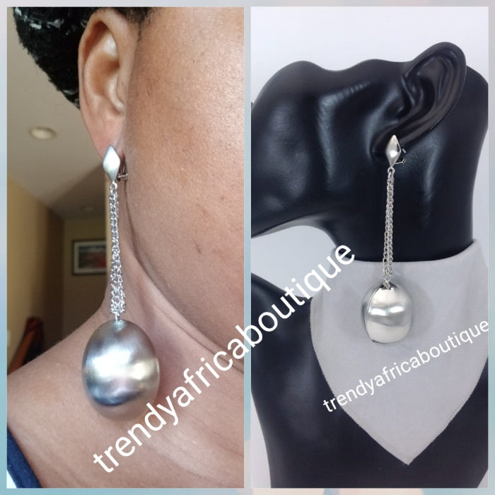 Latest drop-earrings in silver electroplating. Top quality made hypoallergenic. Long lasting. Light weight earrings