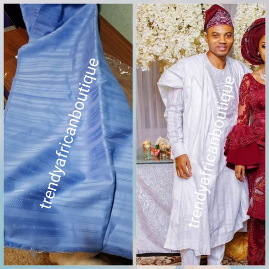 Himmelblauer, hochwertiger Baumwoll-Voile-Stoff für das einheimische Outfit nigerianischer Männer. Weicher Qualitätsstoff. Kann für Agbada/3-teiliges Outfit für Männer verwendet werden. Verkauft pro 5 Yards. Der Preis gilt für 5 Yards