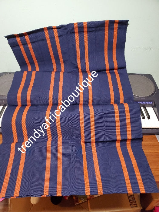 Baumwolle Aso-oke. Zur Herstellung größerer Gele. 82" lang x 25x breit. Ursprünglich gewebt. Marineblau/Orange