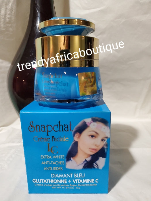 Lait Snapchat blue diamond whitening face cream formulated to keep a younger looking skin. With snail slime, glutathione, vitamin C 50g jar