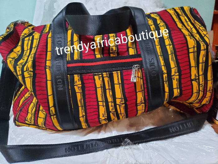 Luxurious  Super Quality African wax Duffel bag. 19" lenght, 8" wide, 12: deep. Inner zipper lace in a pack. Luxuriouse quality ankara.  Veritable wax print